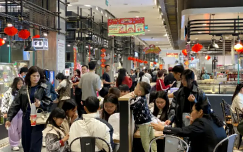 Nhà Hàng, Quán Nước Đông Nghẹt Khách Những Ngày Đầu Năm Mới 2026