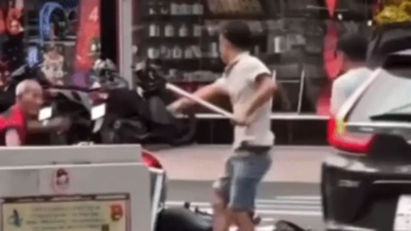 Đánh nhau náo loạn sau va chạm xe ở TP HCM, hai người bị bắt tạm giam