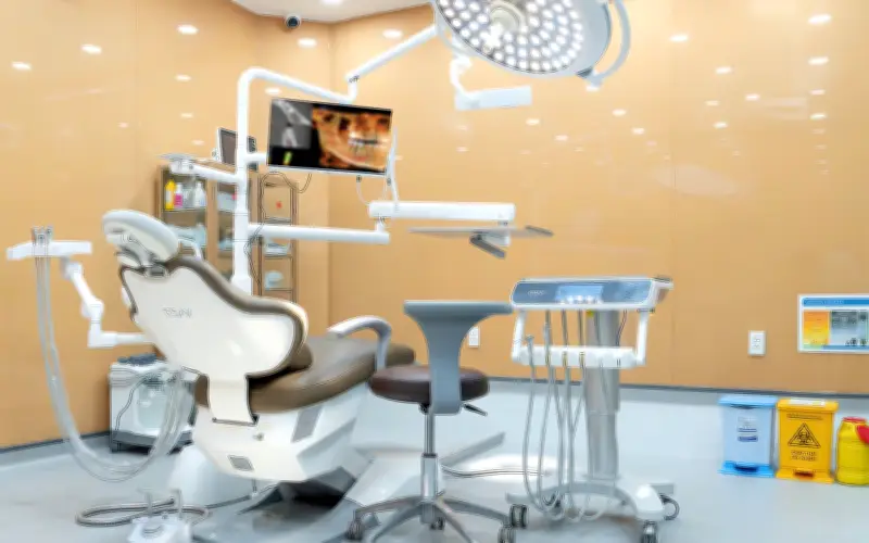 Nha Khoa Phương Sen: Giải Pháp Implant Và Răng Sứ Thẩm Mỹ Chuyên Sâu