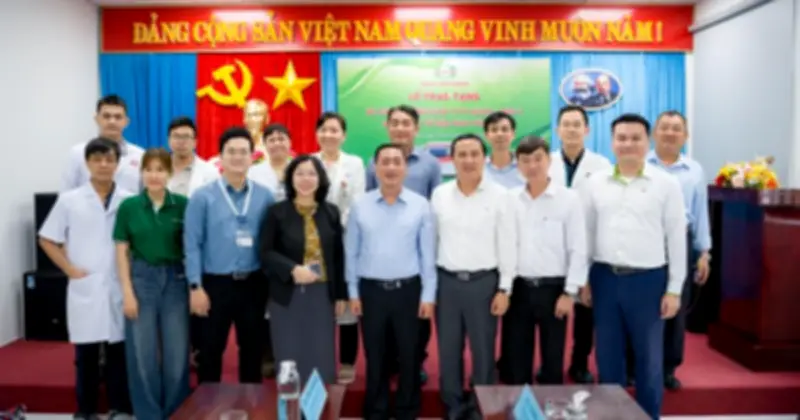 Nhựa Tiền Phong Trao Tặng 2 Xe Cứu Thương Trị Giá Hơn 2 Tỷ Đồng Cho Côn Đảo
