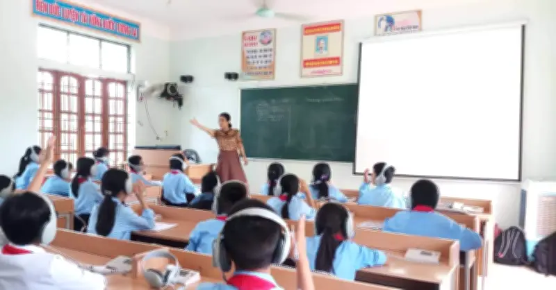 Nhiều giáo viên hợp đồng tại Nghệ An lo lắng vì chậm lương tháng 9