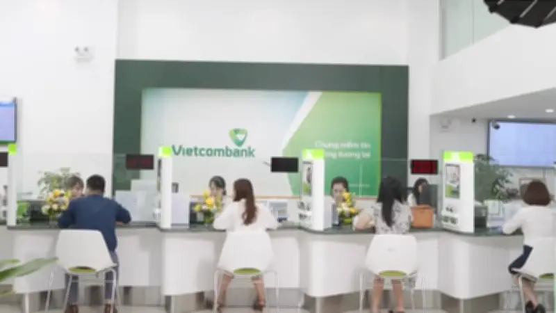 Nhiều ngân hàng tung ưu đãi lớn dịp cuối năm, kích cầu tiêu dùng