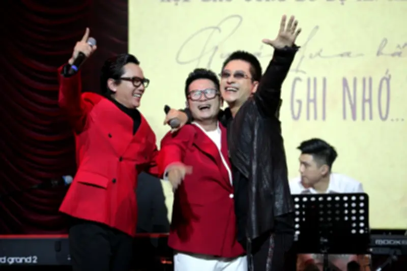 Nhóm Quả Dưa Hấu tái xuất sau 28 năm với concert 'Bản ghi nhớ' tại Nhà hát Hồ Gươm