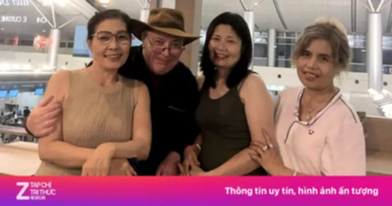 Những Cuộc Đoàn Tụ Xúc Động Tại Sân Bay Tân Sơn Nhất Dịp Tết 2026