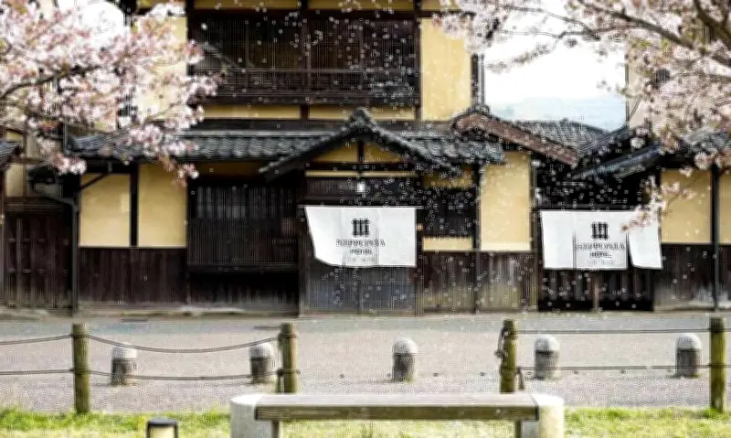 Những Khu Phố Cổ Ehime: Hành Trình Hoài Cổ Trên Dòng Sông Hiji