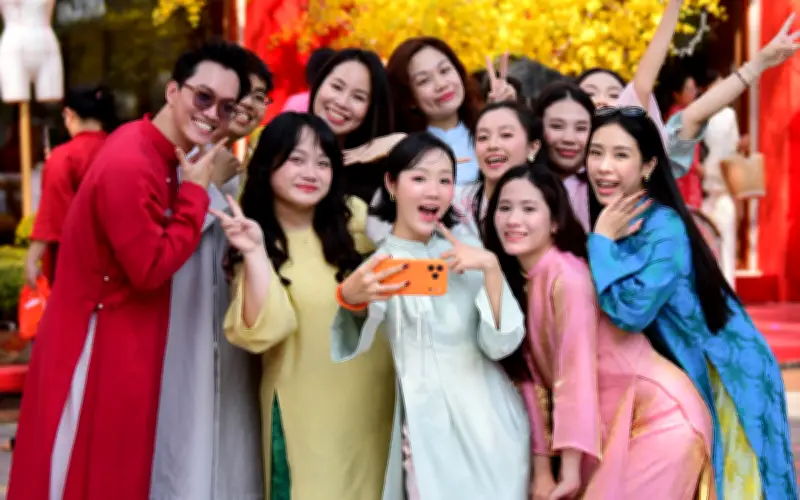 Những Lời Chúc Tết Bính Ngọ 2026 Ấm Áp Gửi Người Thân, Bạn Bè Và Đối Tác