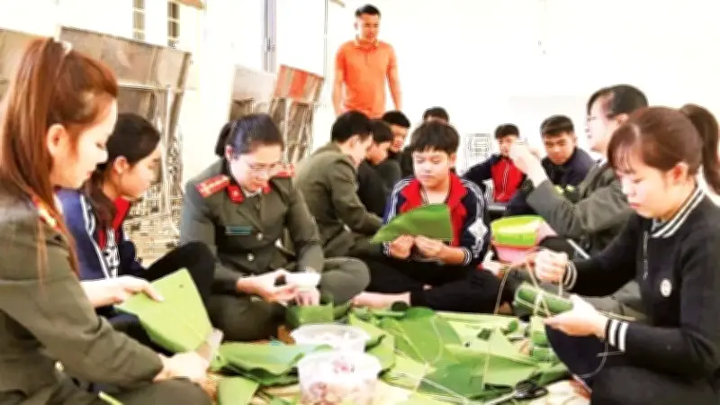 Những mùa xuân ấm áp nơi biên cương: Tình quân dân qua những đứa con nuôi