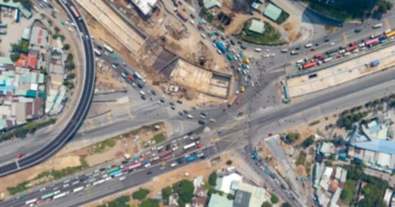 Những mạch máu hạ tầng thúc đẩy phát triển siêu đô thị TP.HCM