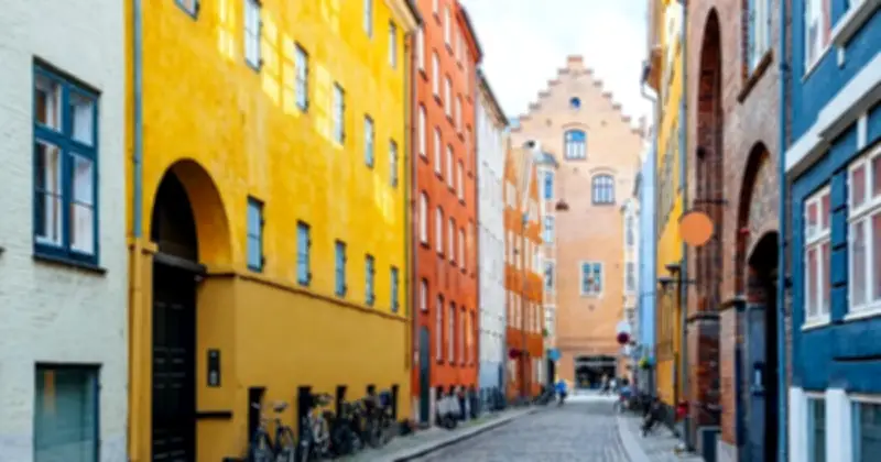 Những Thành Phố Đẹp Nhất Thế Giới: Từ Amsterdam Đến Hà Nội, Nơi Vẻ Đẹp Làm Say Lòng Du Khách