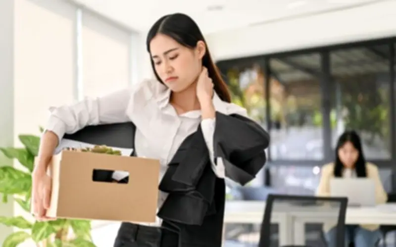 Những Câu Nói 'Đâm Mùi' EQ Thấp Khi Nghỉ Việc: Cẩn Trọng Kẻo Hối Hận