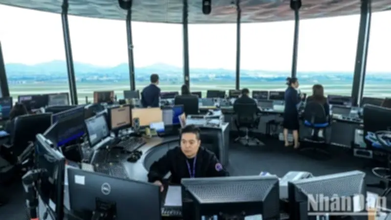 Nội Bài đón kỷ lục 725.000 khách dịp Tết: Áp lực khủng khiếp của nghề 'lái phi công'