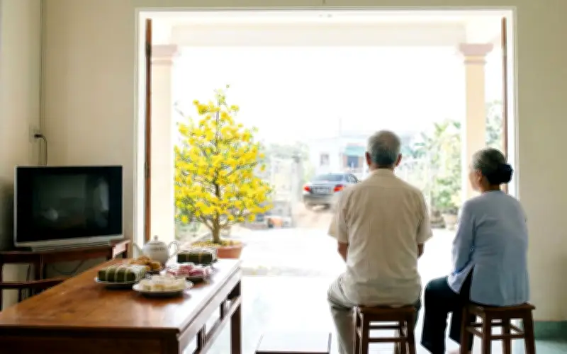 Nỗi cô đơn của người già sau Tết: Khi con cháu đi xa, căn nhà trống vắng