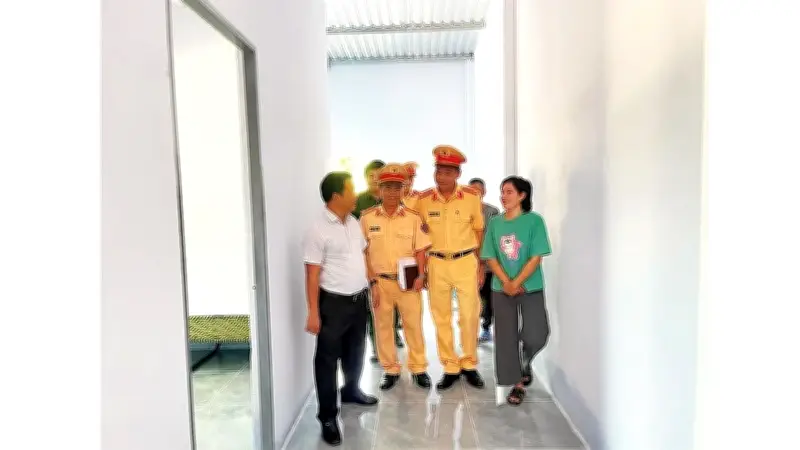 Niềm Vui Nhân Đôi: 6 Căn Nhà Sập Ven Sông Được Xây Mới, Đón Xuân Ấm Áp