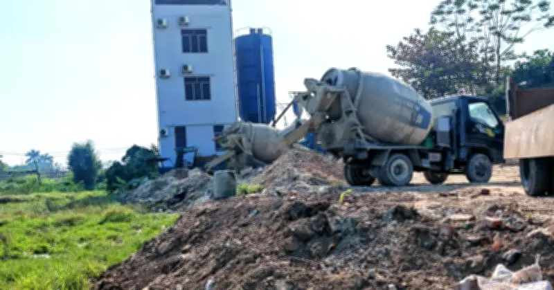 Ninh Bình: Khởi tố chủ cơ sở kinh doanh đổ trái phép gần 150 tấn chất thải ra môi trường