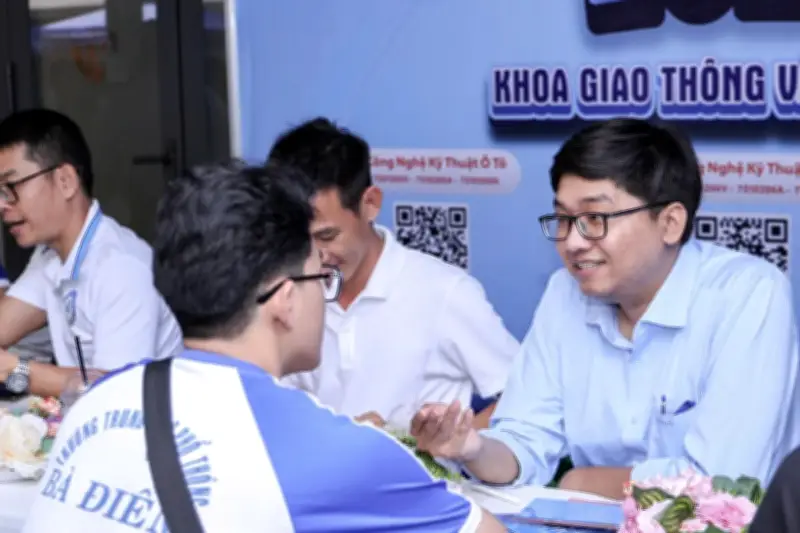 Năm 2026: Hàng loạt đại học lớn TP.HCM chuyển sang xét tuyển tổng hợp
