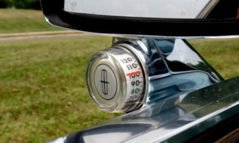 Núm Xoay Đo Nhiệt Độ Trên Xế Cổ Mỹ: Công Nghệ Sang Trọng Thập Niên 1970-1980