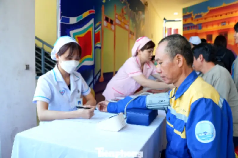 Đà Nẵng: Chương trình 'Xây Tết 2026' tri ân 600 công nhân môi trường và thoát nước