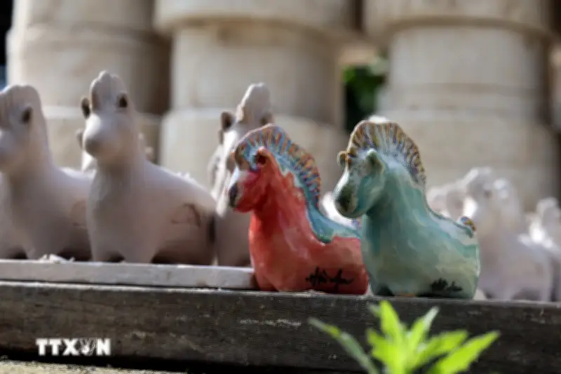 Đà Nẵng: Linh vật ngựa nổi lắng gốm cổ thành Hà hơn 500 năm tuổi