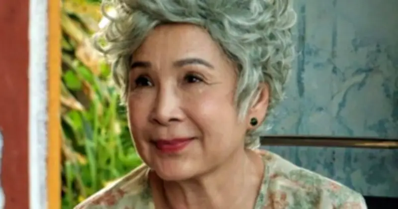 NSND Kim Xuân giải thích khoảnh khắc cúi gục đầu tại sự kiện ra mắt phim