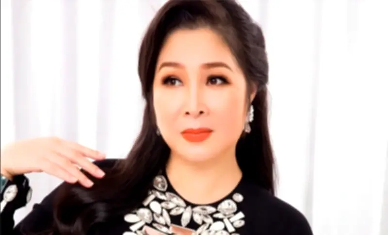 NSND Tuổi Bình: Nữ Giám Đốc Có Chồng Tài Tử Điện Ảnh Một Thời