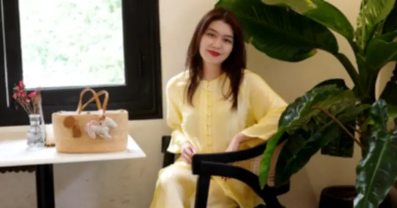 Áo Bà Ba Lên Ngôi: Từ Trang Phục Dân Gian Đến Biểu Tượng Thời Tết Của Giới Trẻ