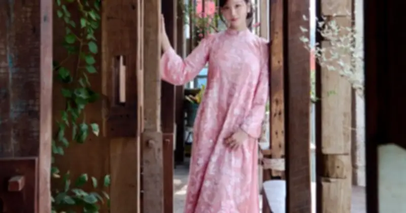 Áo Dài Hồng: Biểu Tượng Dịu Dàng Và Hiện Đại Cho Nàng Trong Ngày Tết 2026