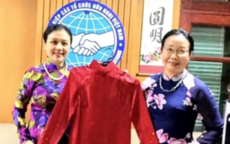 Áo Dài Ngoại Giao: Những Kỷ Vật Kể Chuyện Phụ Nữ Việt Trên Trường Quốc Tế