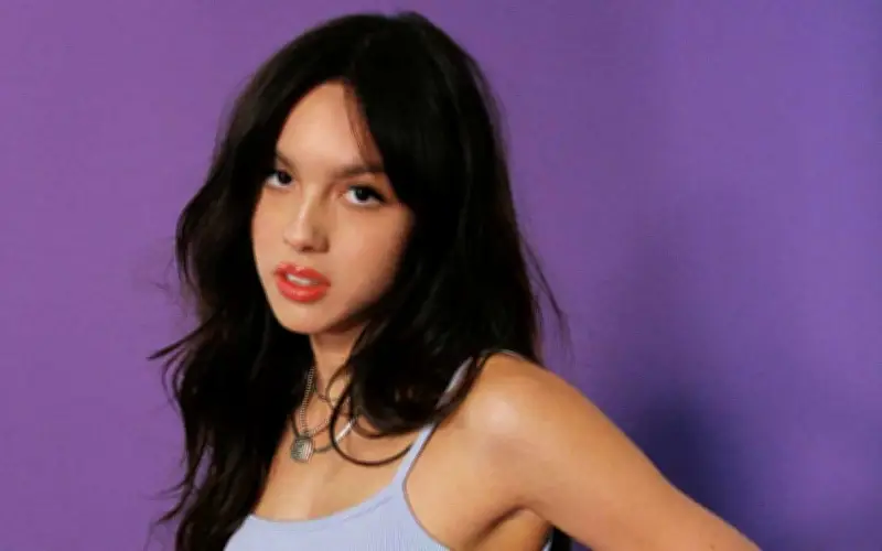 Olivia Rodrigo Dẫn Đầu Danh Sách 100 Ca Khúc Pop Hay Nhất Kỷ Nguyên Streaming