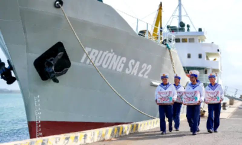 Omachi Lan Tỏa Không Khí Tết Sớm Đến Trường Sa Qua 'Tiếng Trống Hội Xuân'