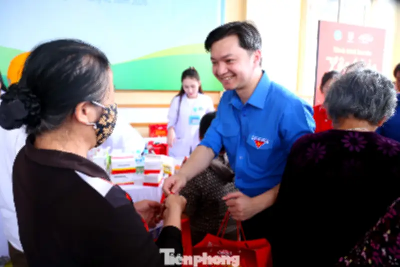 Đoàn Thanh niên triển khai hoạt động ý nghĩa tại Hà Tĩnh, khám bệnh và xây nhà nhân ái
