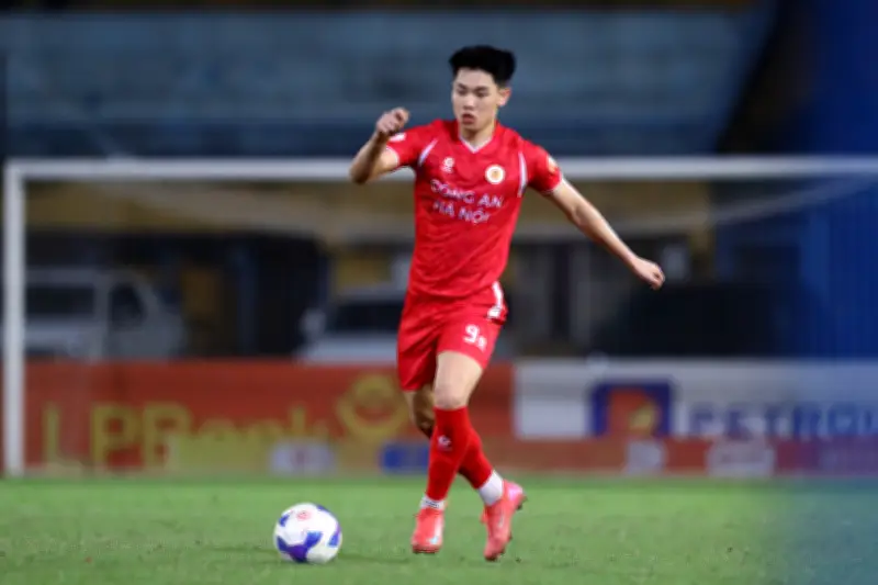 Đoàn Văn Hậu lập siêu phẩm, CAHN thắng ngược Thanh Hóa 3-1 ở V-League