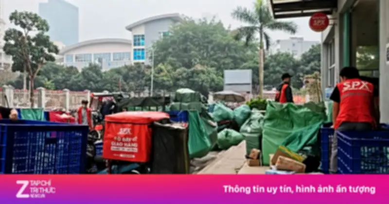 Mua sắm online bùng nổ dịp Tết, shipper quá tải, nhiều đơn hàng phải hẹn giao sau lễ