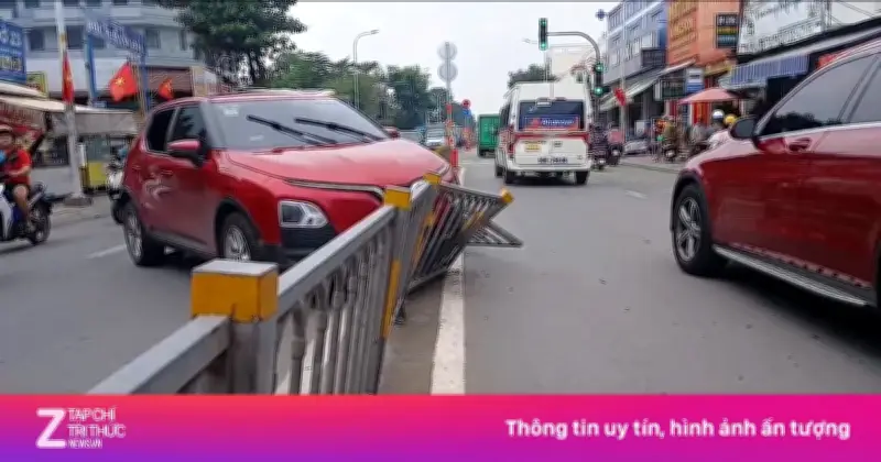 Ô tô mất lái gây tai nạn liên hoàn tại TP.HCM, tài xế bỏ chạy