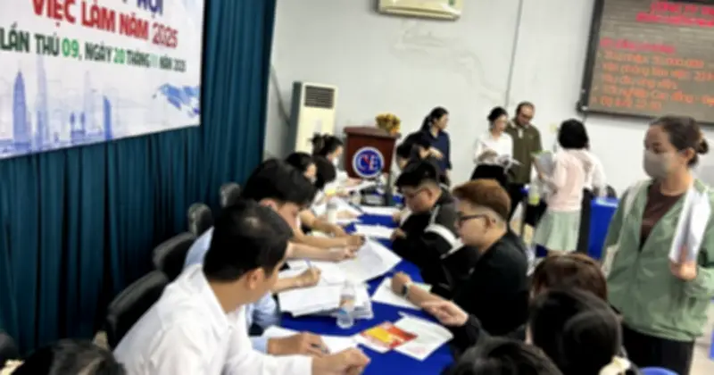 Áp Lực Việc Làm Và Kỳ Vọng Của Người Trẻ Vào Chính Sách Hỗ Trợ