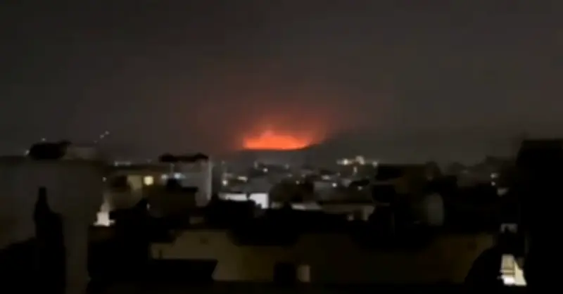 Pakistan và Afghanistan giao tranh ác liệt, Kabul chấn động bởi vụ nổ lớn