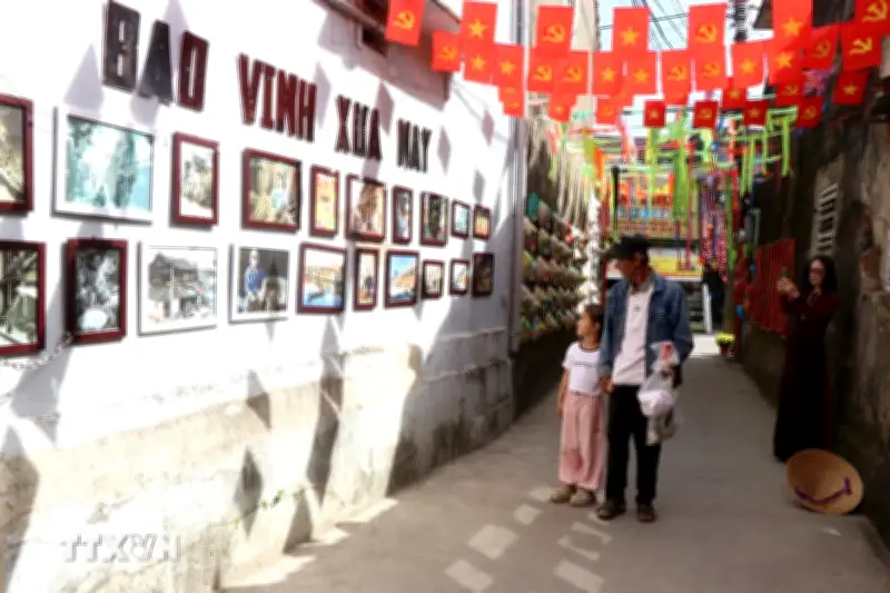 Phố Cổ Bảo Vinh Hòa Quyện Nét Tết Xưa Với Nhịp Sống Hiện Đại