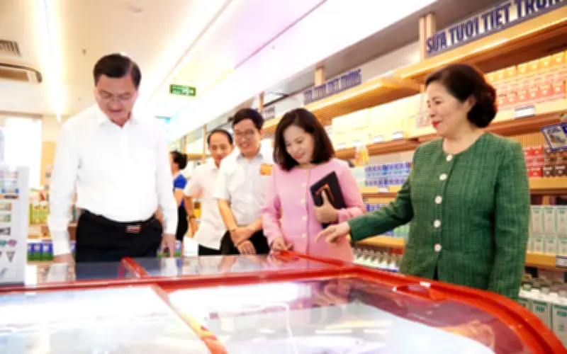 Phó Chủ tịch TP.HCM Nguyễn Công Vinh thăm doanh nghiệp, thúc đẩy mục tiêu tăng trưởng năm 2026