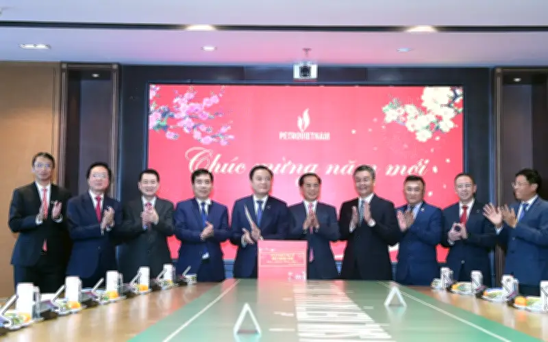 Phó Thủ tướng Bùi Thanh Sơn đánh giá cao kết quả vượt mục tiêu của các tập đoàn năng lượng