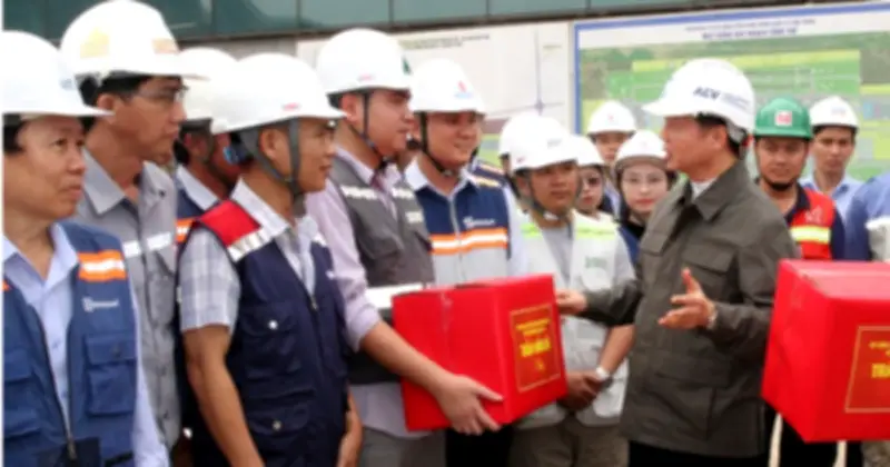 Phó Thủ tướng Trần Hồng Hà thăm, động viên công trường sân bay Long Thành