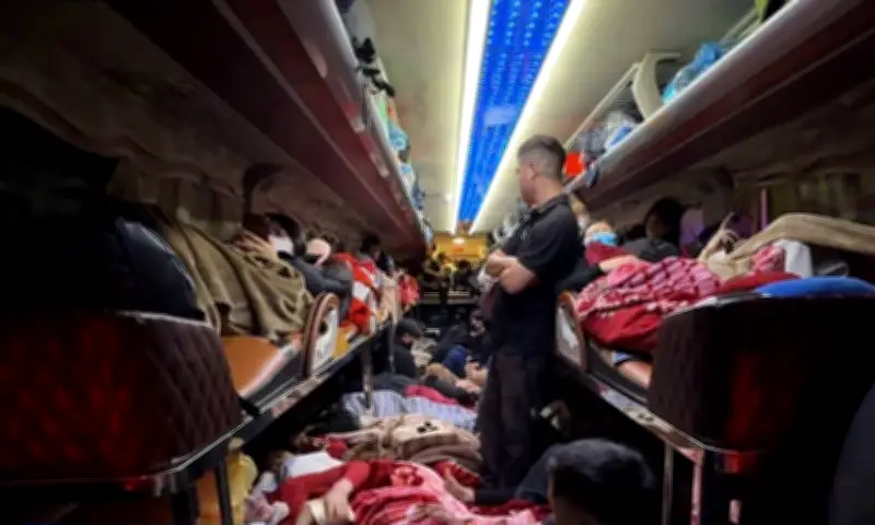 Phú Thọ: Xử Phạt Hàng Trăm Xe Khách Vi Phạm, Nhiều Xe Chở Gấp Đôi Số Người