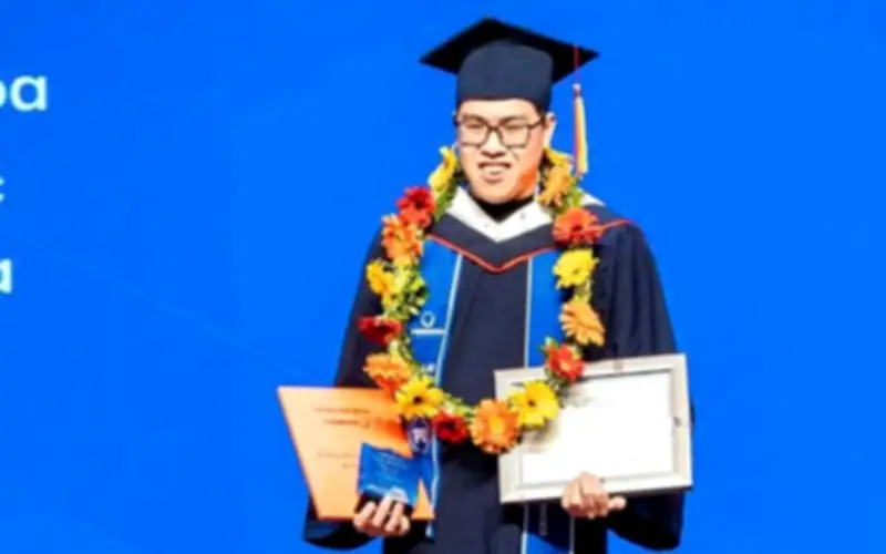 Thủ khoa ĐH Phenikaa Đoàn Minh Lượng: Từ 27,45 điểm THPT đến công bố khoa học quốc tế