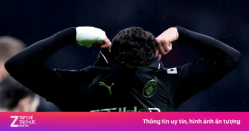 Phil Foden đối mặt khủng hoảng phong độ tại Manchester City