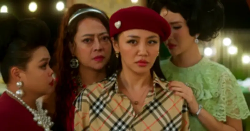 Phim 'Thỏ ơi' của Trấn Thành cán mốc 300 tỷ đồng, áp đảo phòng vé Tết 2026