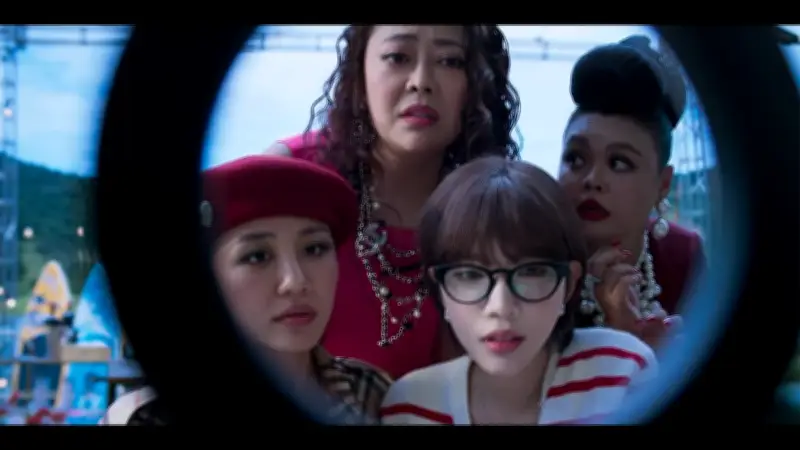 Phim Tết 'Thỏ Ơi!!' Của Trấn Thành: Khám Phá Góc Khuất Tình Yêu Và Doanh Thu Đứng Đầu