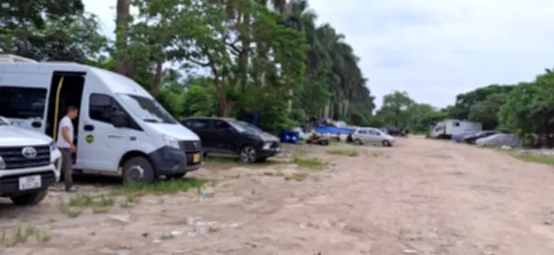 Phường Vĩnh Hưng: 56 điểm trông giữ xe, chỉ 2 bãi có phép, hàng chục bãi tự phát gây ùn tắc