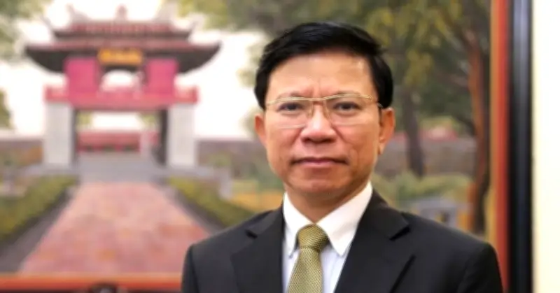 Pháp trao Huân chương Cành cọ Hàn lâm cho Hiệu trưởng ĐH Khoa học Xã hội và Nhân văn