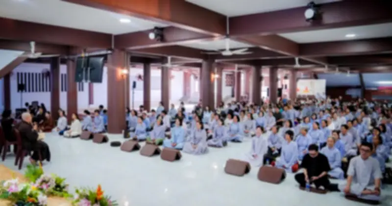 Phật Giáo Nhìn Nhận Phong Tục Tết: Giữ Mỹ Tục, Loại Bỏ Mê Tín Để Tết Thực Sự An Vui