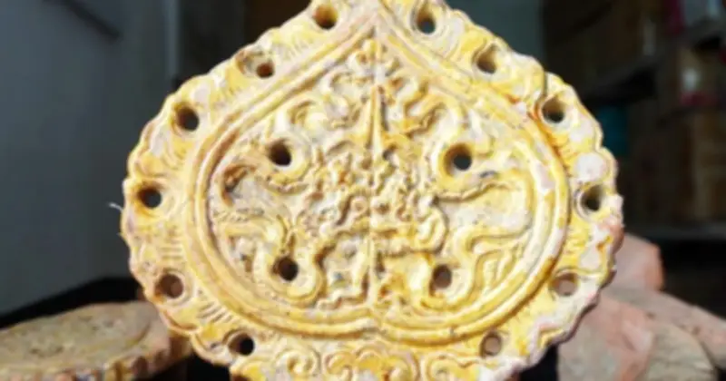 Phát Hiện Lá Đề Men Vàng Tại Thành Nhà Hồ, Hé Lộ Vị Trí Chính Điện Kinh Thành