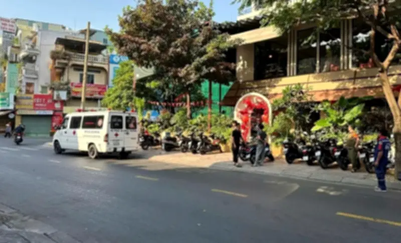 Phát hiện nam giới tử vong treo cổ tại quán cà phê ở TPHCM, công an phong tỏa hiện trường