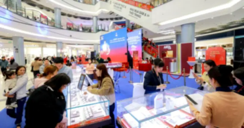 PNJ Rộn Ràng Ngày Thần Tài Với Chuỗi Ưu Đãi Xuyên Việt Và Cơ Hội Sở Hữu Xe Mercedes